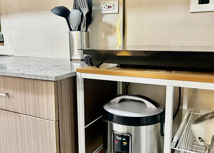 3br Modern Family Near Luneta