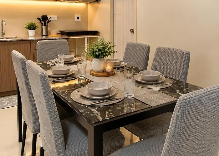 3br Modern Family Near Luneta 3*